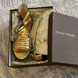 NWT BOTTEGA VENETA SANDALS